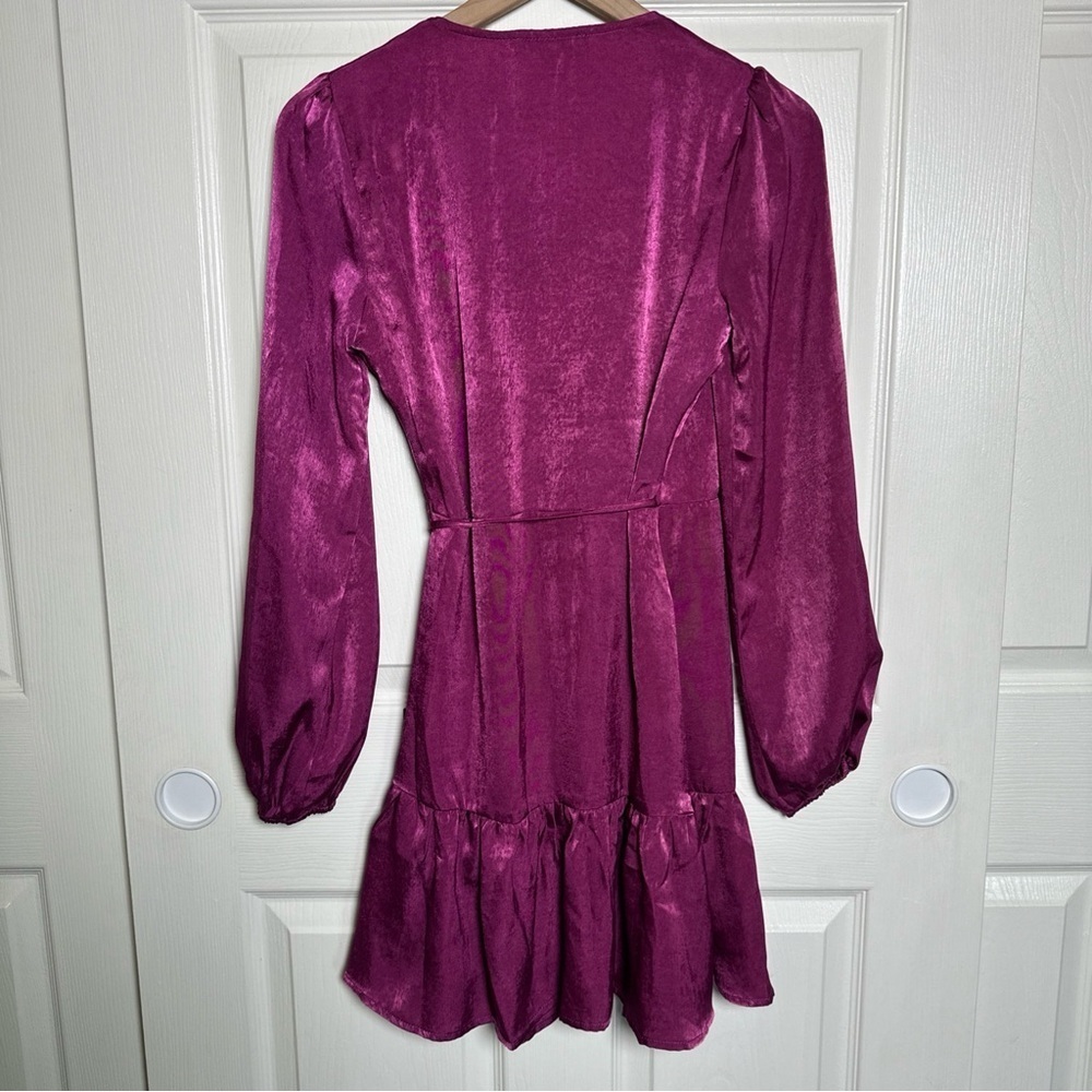 Lulus Wrap Dress Women's Small Purple Satin So Splendid Magenta Ruffled Hem New - Picture 3 of 11